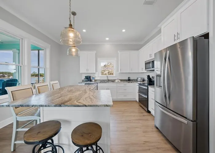 Dolphin Dreams By Youngs Suncoast Holiday home