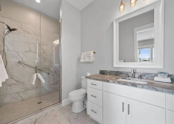 Holiday home Dolphin Dreams By Youngs Suncoast