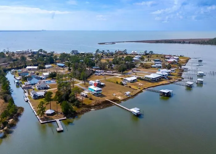 Holiday home Dolphin Dreams By Youngs Suncoast